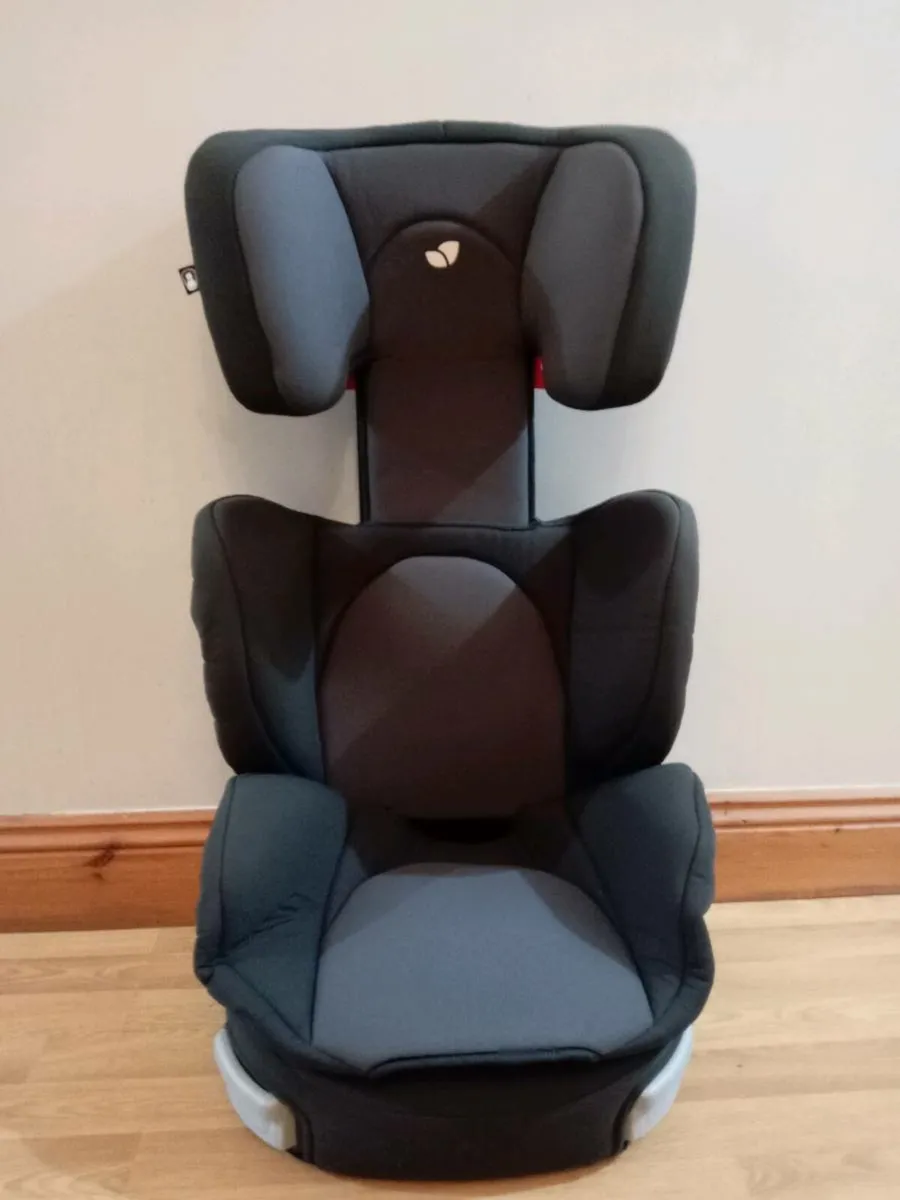 Baby/Kids Car Seats Graco, Maxi Cosi X 2 - Image 1