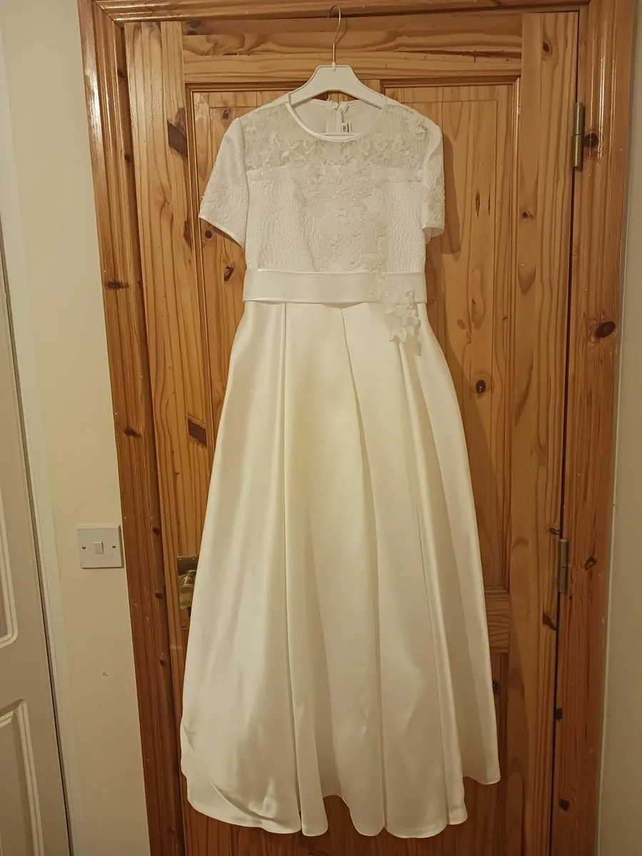 Communion dress - Image 3