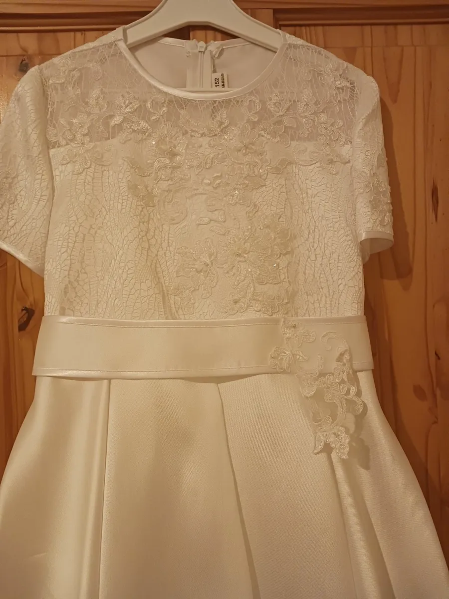 Communion dress - Image 4
