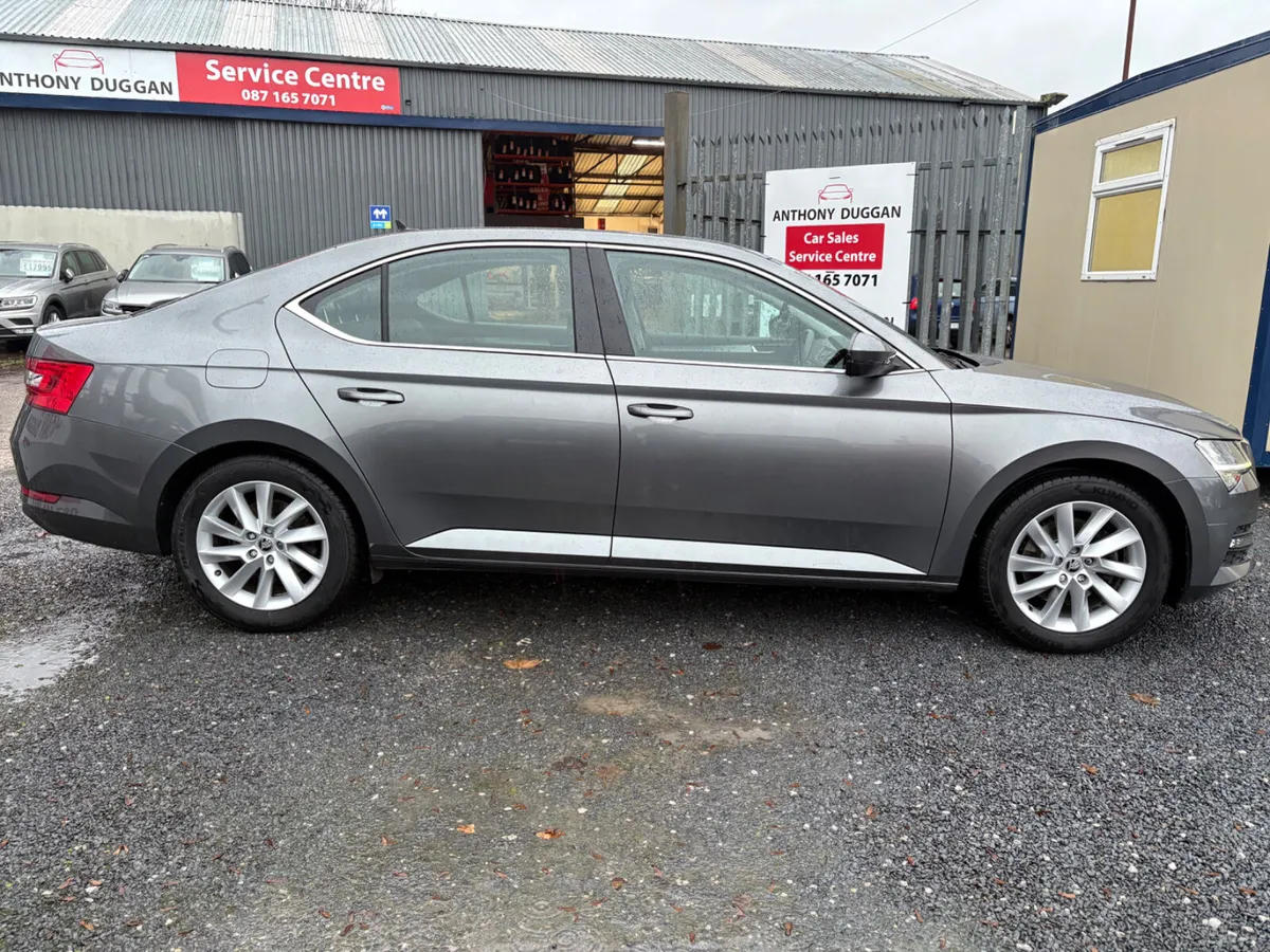 2022 Skoda Superb 2.0tdi DSG - Image 2
