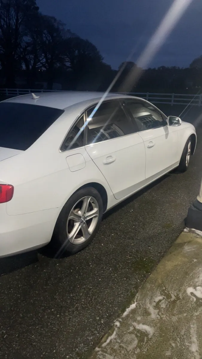 Audi A4 - Image 2