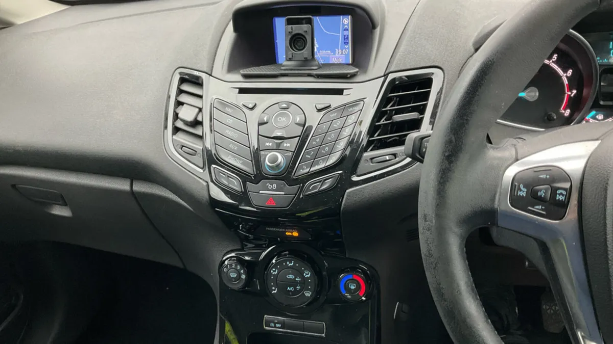 2017 Ford Fiesta 1.0 Petrol ZETEC - Image 2