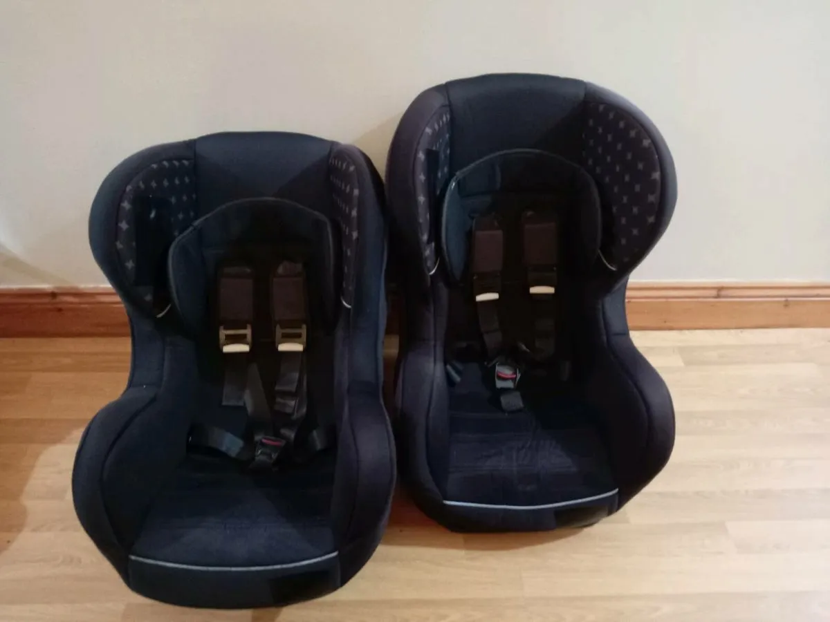 CAR SEATS/BOOSTER SEATS/CARRYING BABY SEATS - Image 1