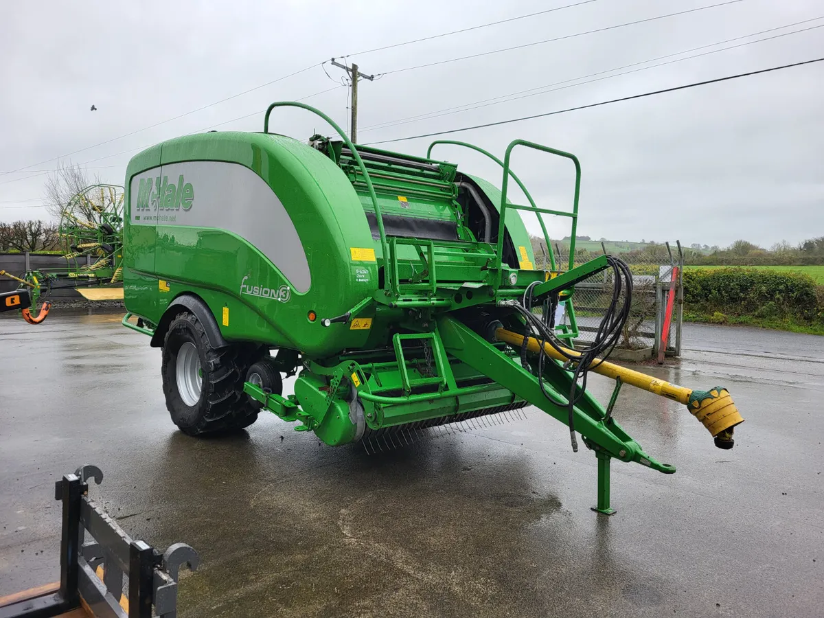 2017 McHale Fusion 3 - Image 2