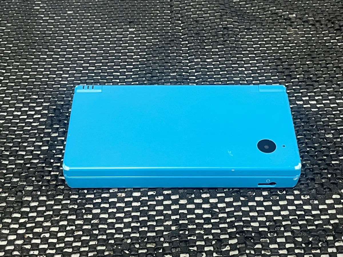 Nintendo DSi Blue - Image 3