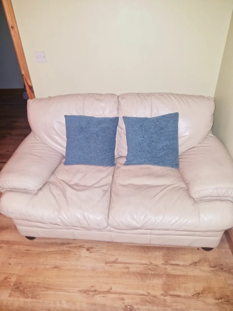 Sofa - Image 4