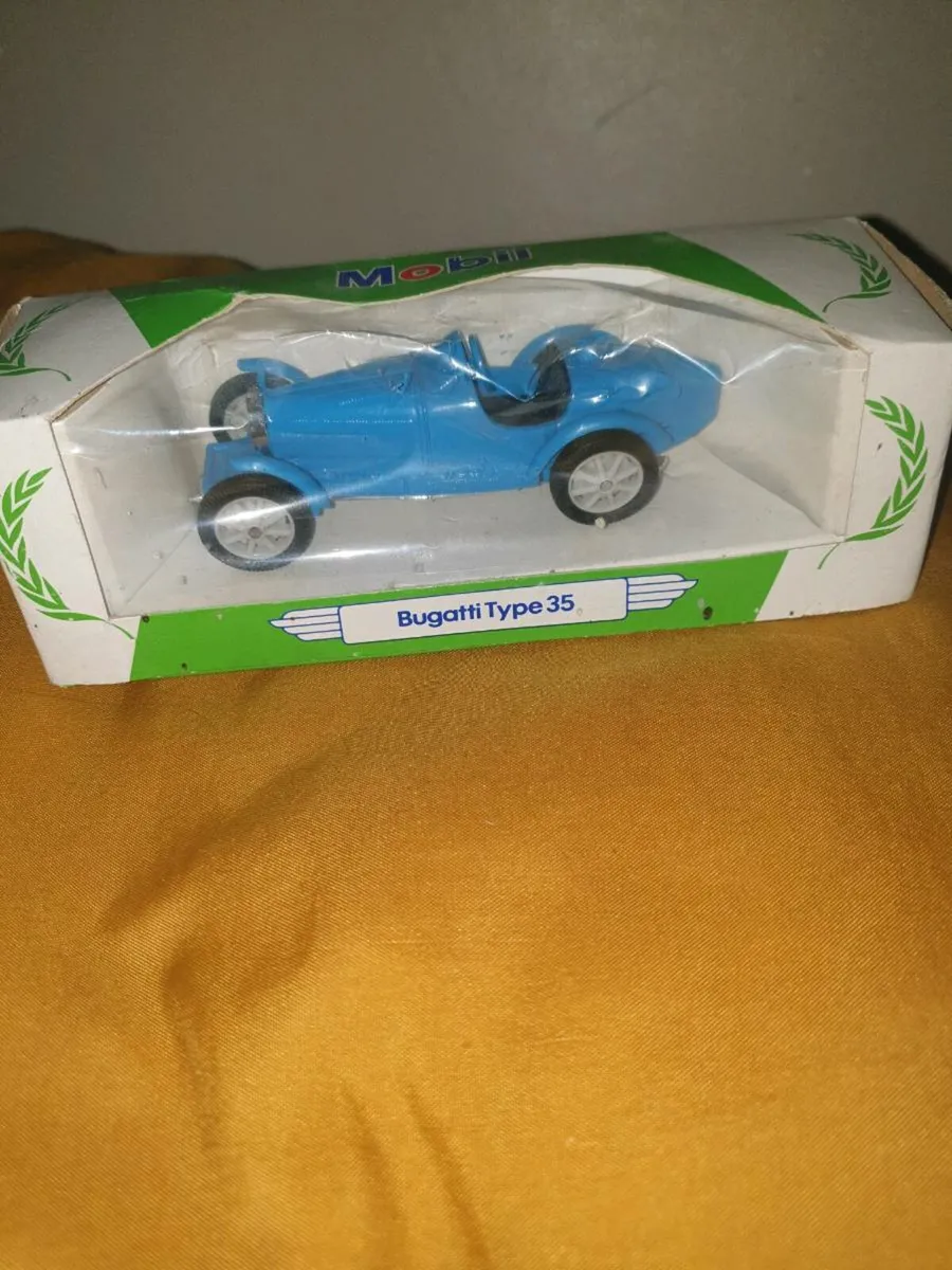 BUGATTI TYPE 35 DIE.CAST MODEL