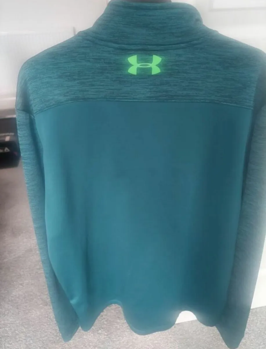 Under armour top - Image 2