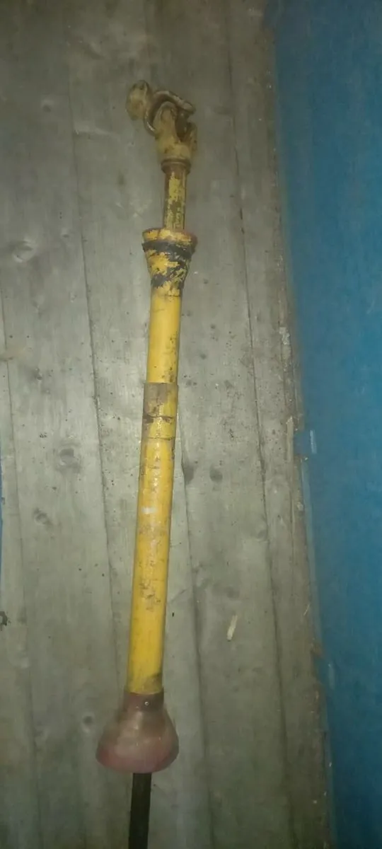 Tractor parts - Image 1