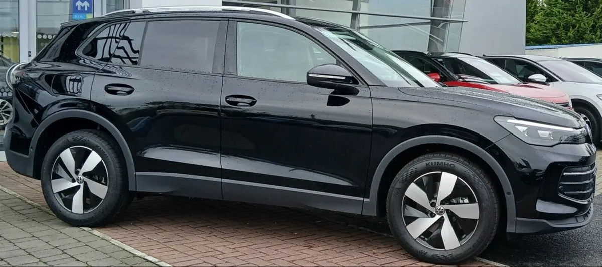 Volkswagen Tiguan Edition 75 2.0 TDI 150HP DSG **R - Image 2