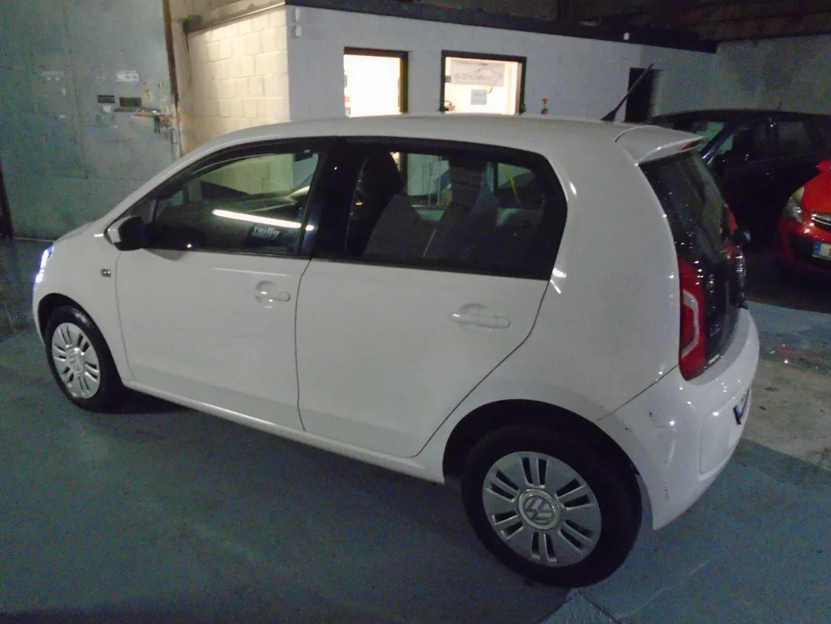 Volkswagen up! 2013 AUTO - Image 3