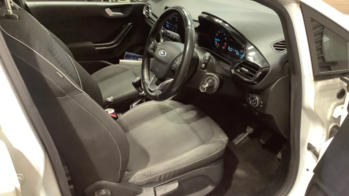 2017 Ford Fiesta 1.0 Petrol Zetec - Image 3