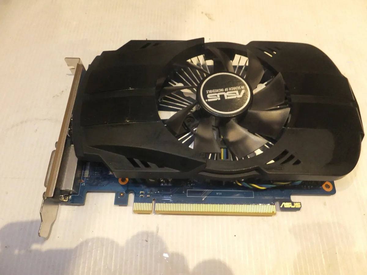 Asus Graphics Card 2GB - Image 1