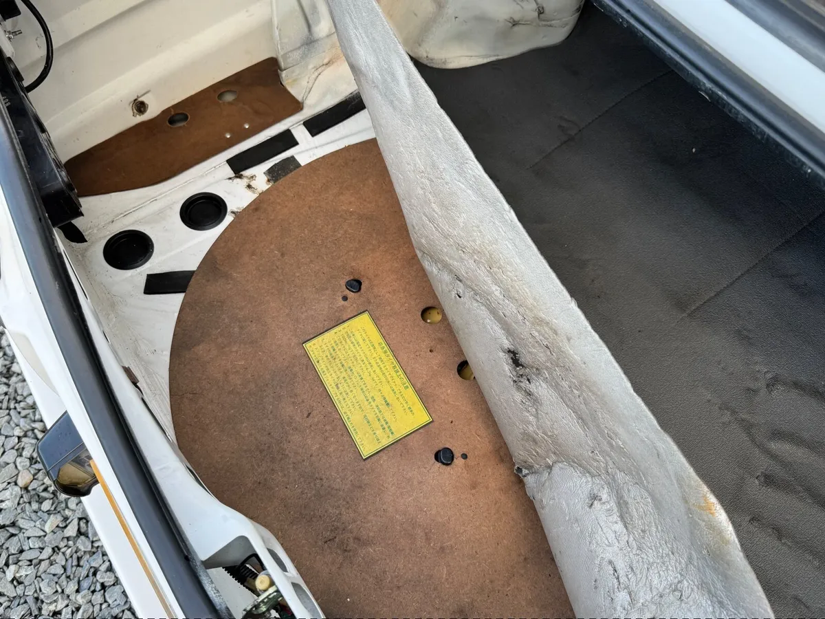 Toyota Corolla AE86 Twincam RWD - Image 2