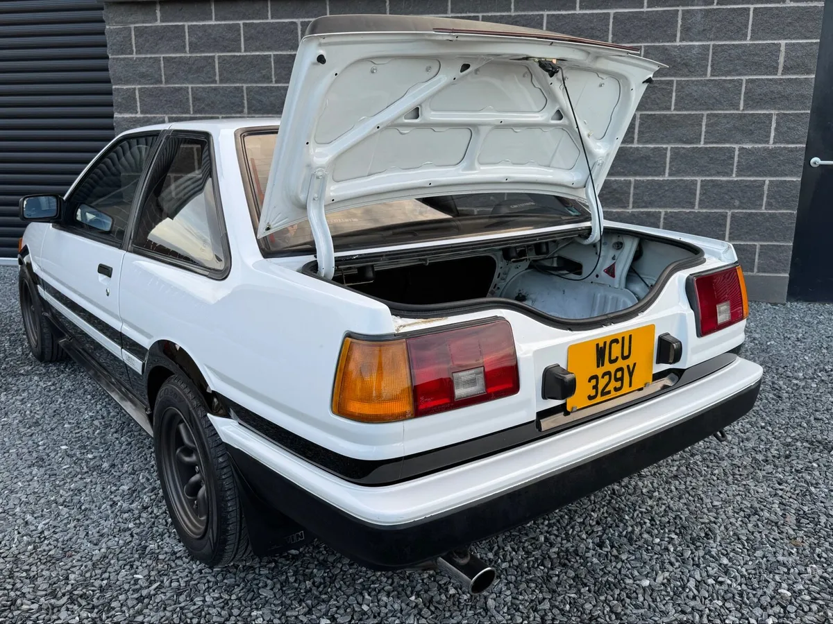 Toyota Corolla AE86 Twincam RWD - Image 3