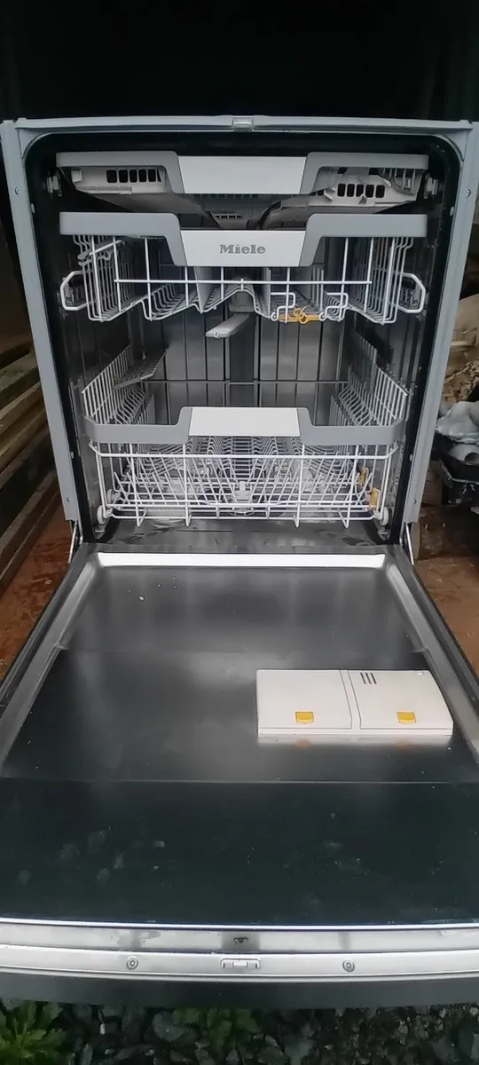 Dishwasher - Image 2