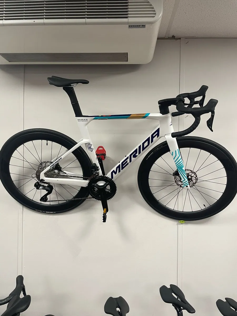 Merida Reacto 6000 Bahrain Victorious - Image 1