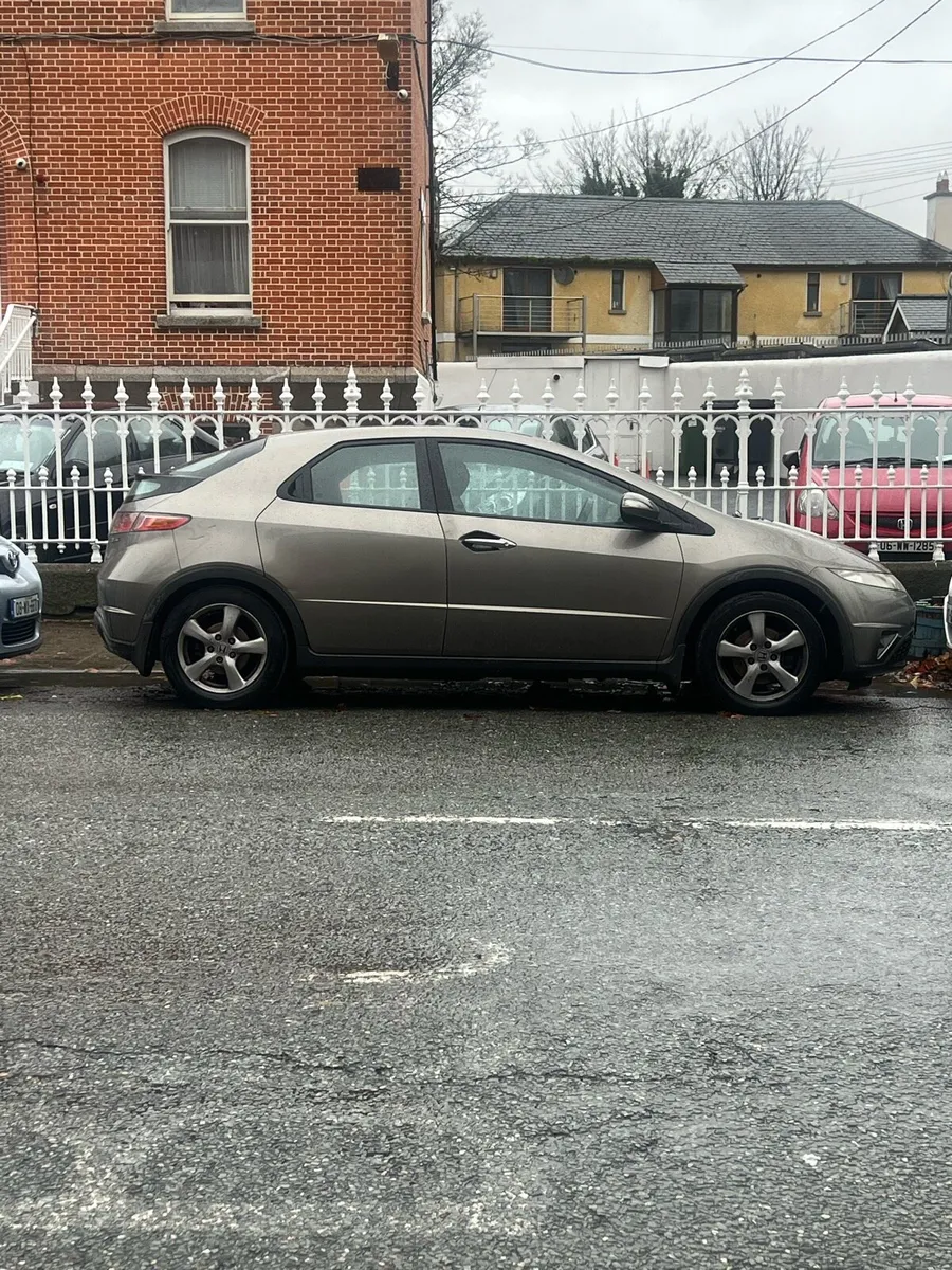 Honda civic - Image 1