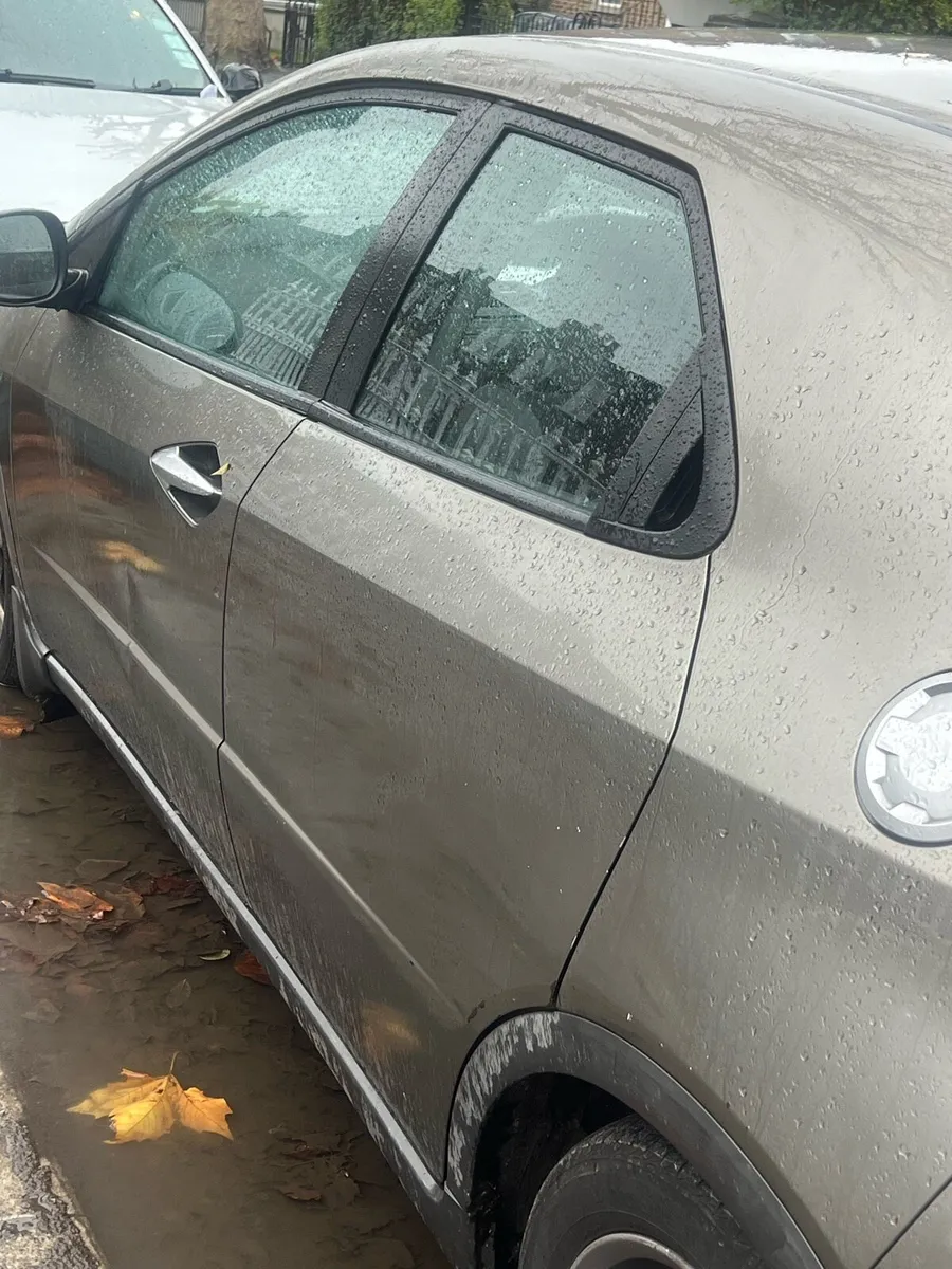 Honda civic - Image 4