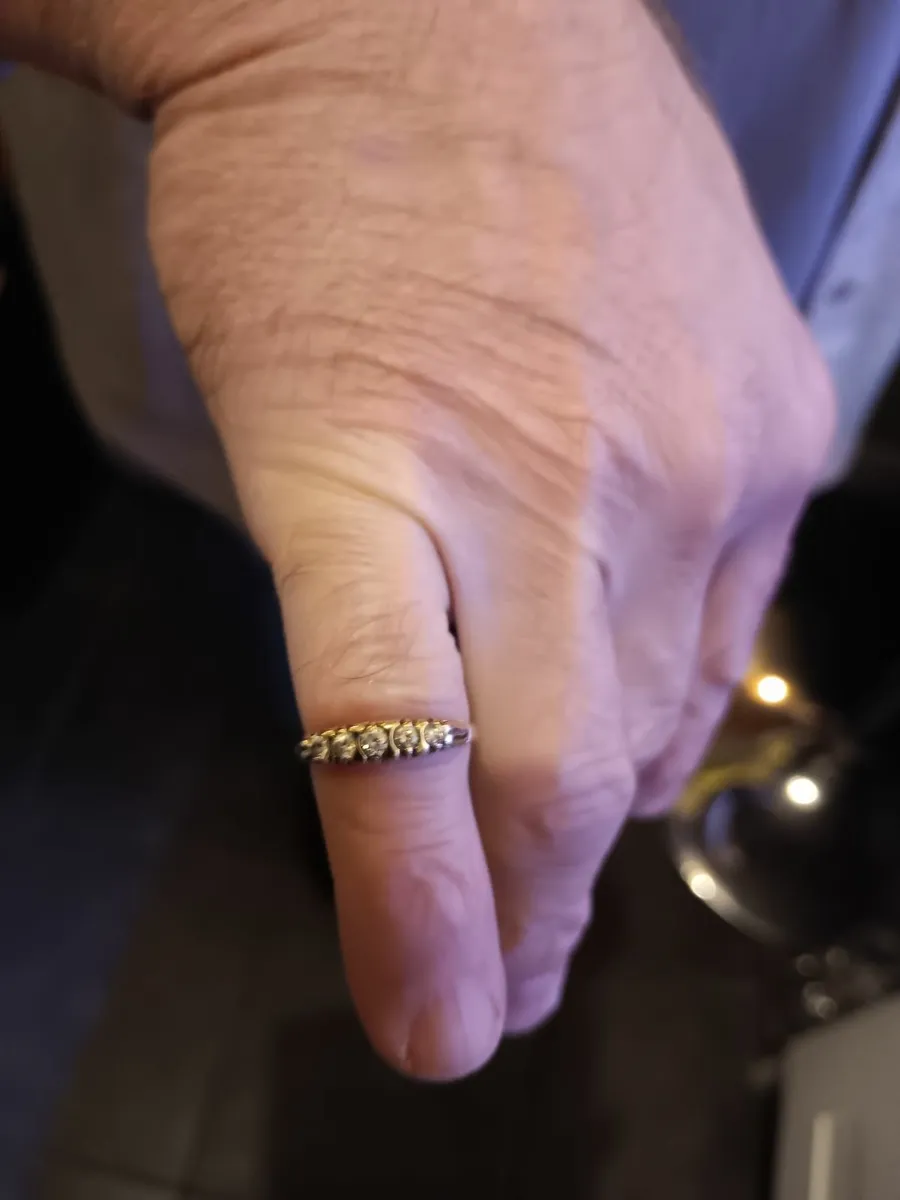 9ct gold ring - Image 2