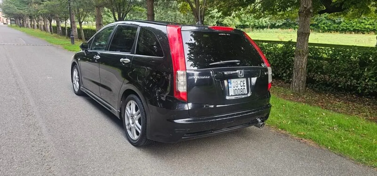 2008 Honda Stream Automatic  7 seats - Image 4