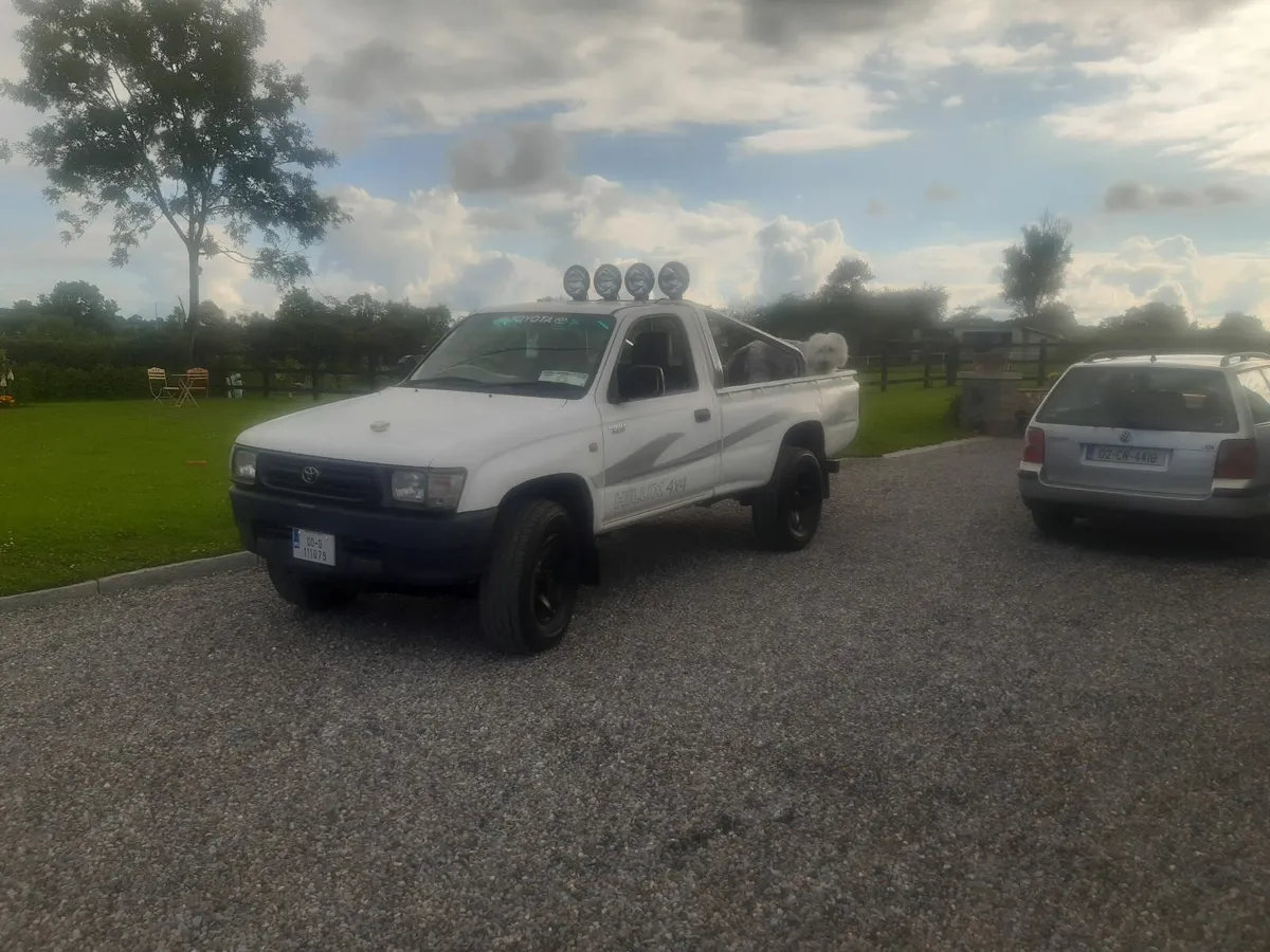 Toyota Hilux - Image 3