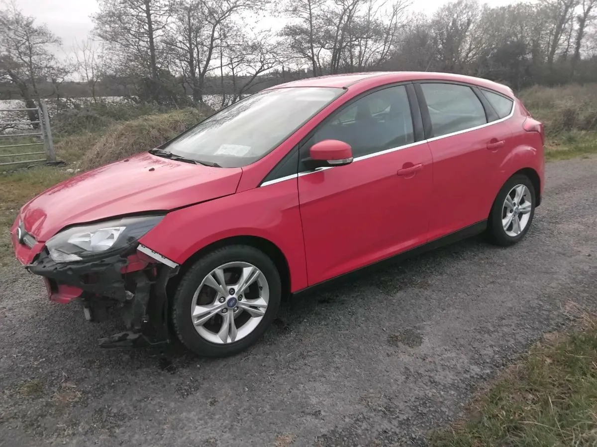 2012 Ford Focus  AUTOMATIC - Image 2
