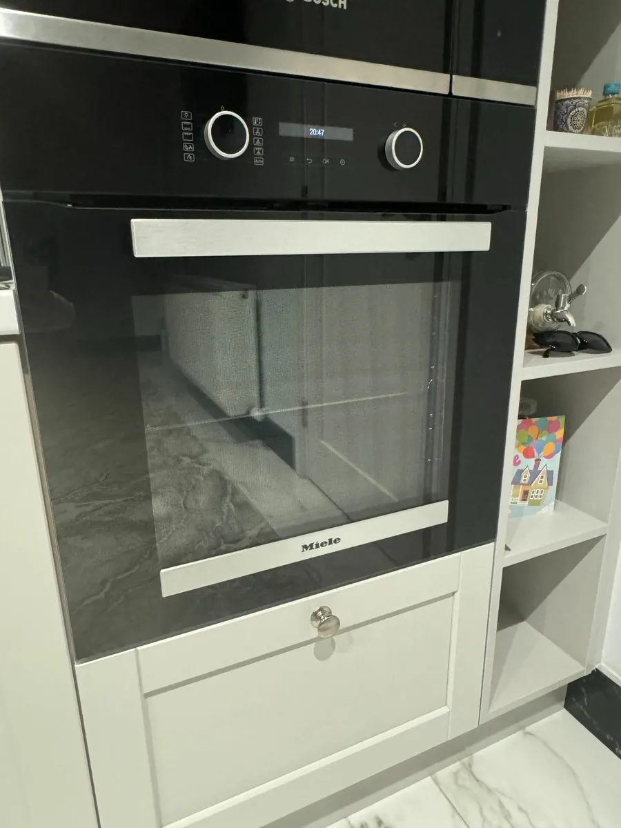 Miele Oven - Image 3