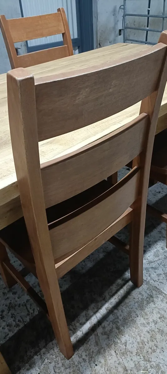 Kitchen table and chairs - Image 2