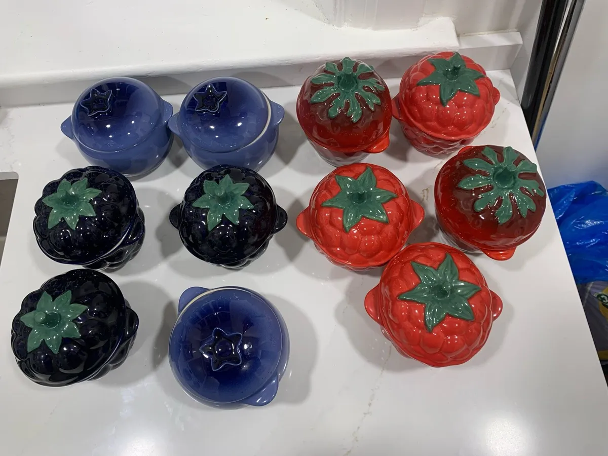 Le Creuset dishes - Image 1