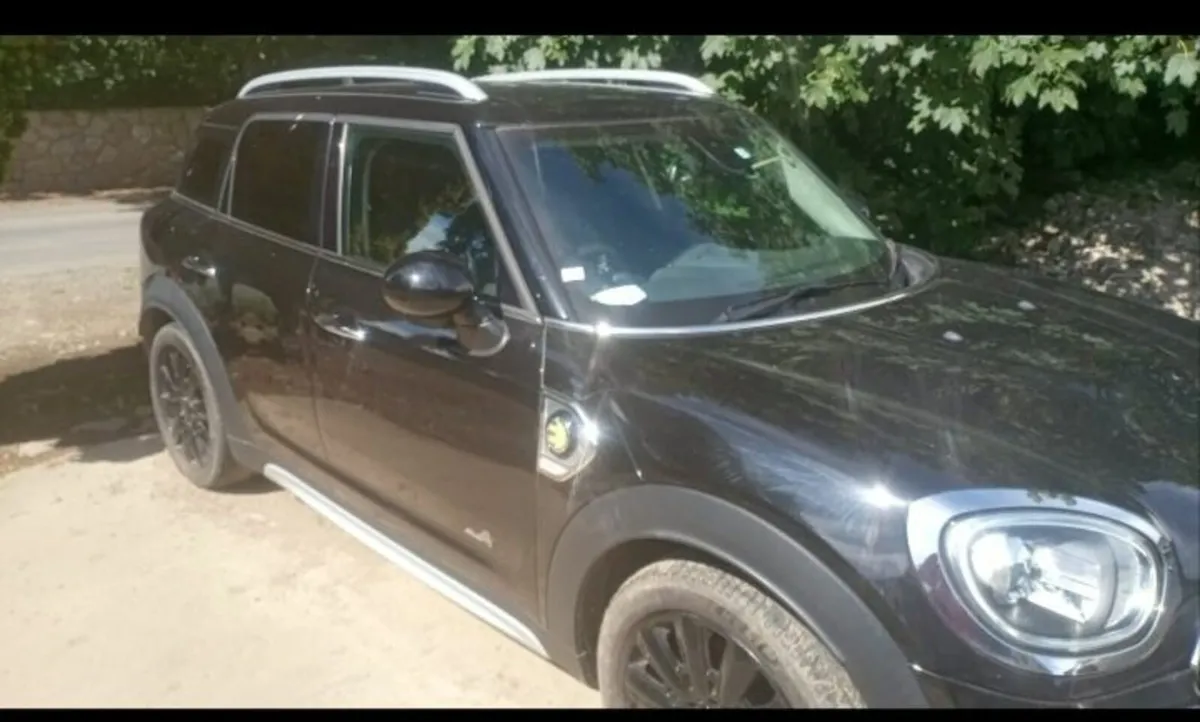 Black Mini Countryman 2019 - Image 1