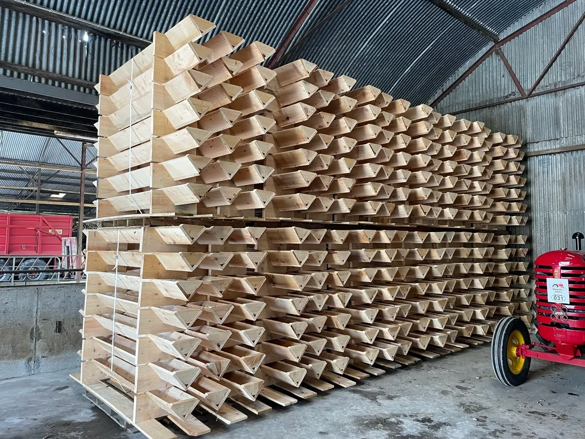 Sheep equipment - Image 1