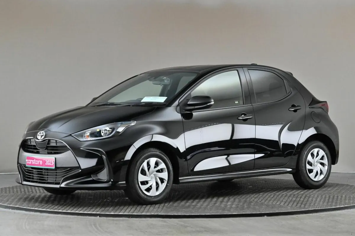 Toyota Yaris 1.0 AUTO PETROL **REVERSE CAM**PRIVAC - Image 4