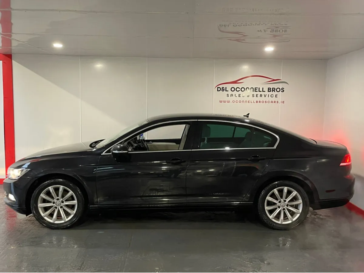 Volkswagen Passat CL 1.6 TDI MANUAL 6SPEED FWD 120 - Image 3