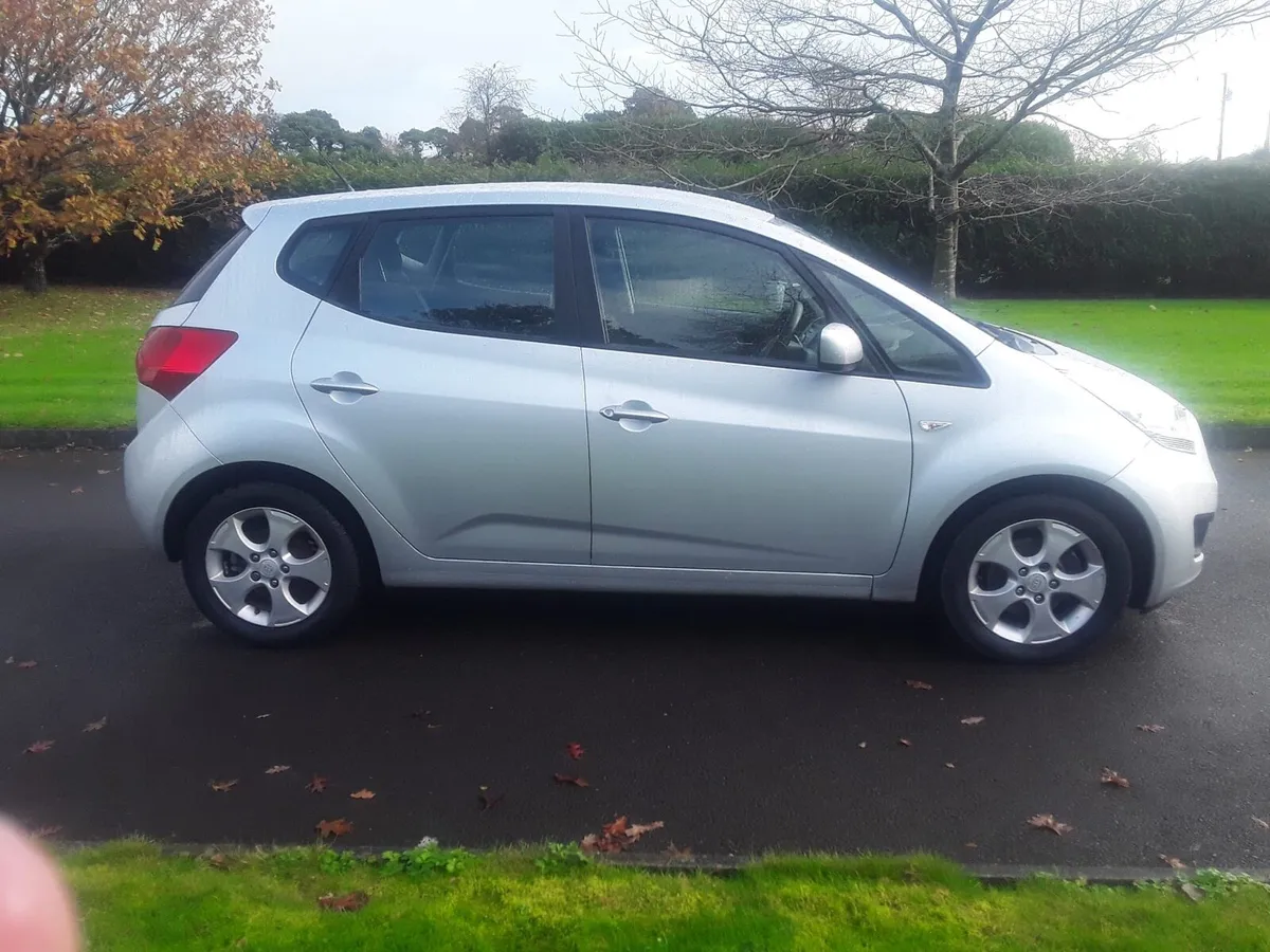 2011 Kia Venga 2 Automatic only 66K - Image 2