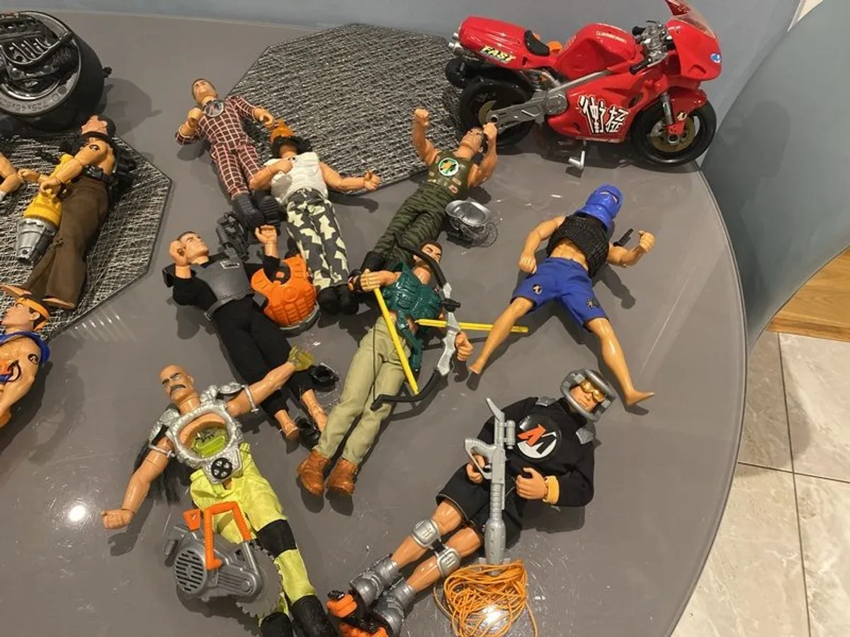 Vintage action man figures and accessories - Image 2