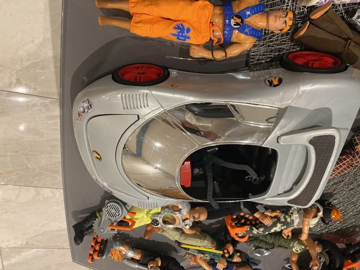 Vintage action man figures and accessories - Image 3