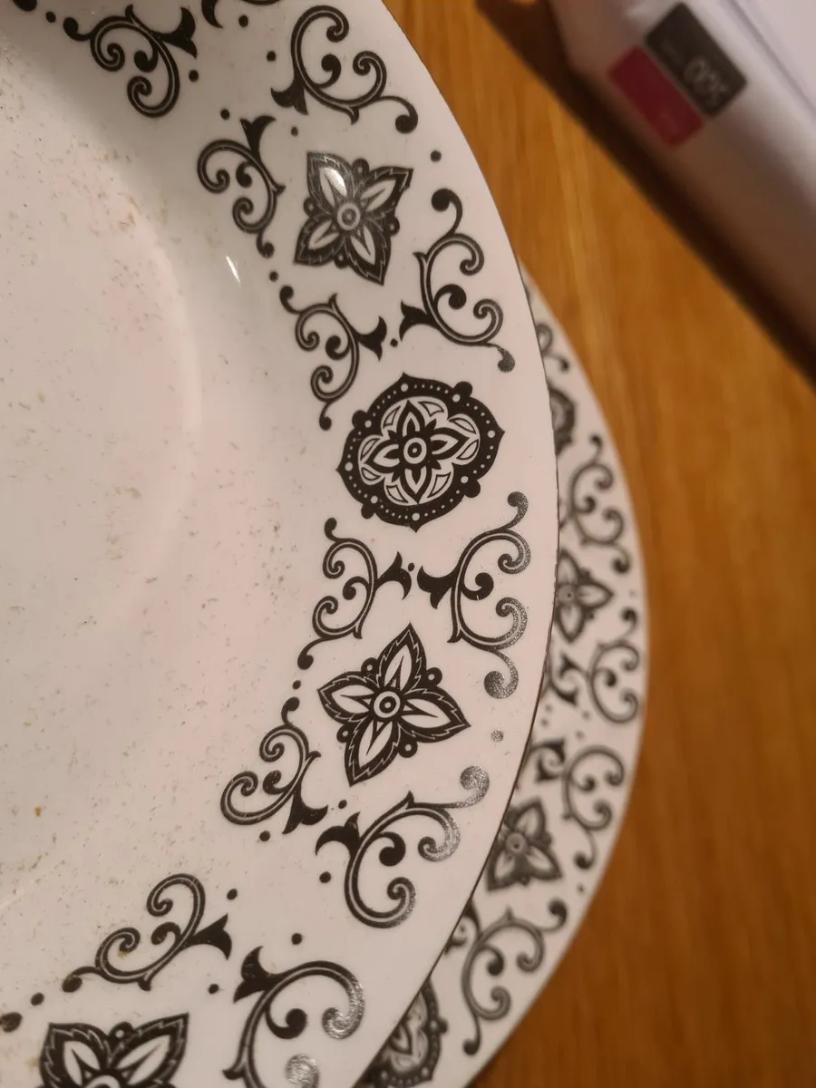 Vintage Dinner Set - Image 2