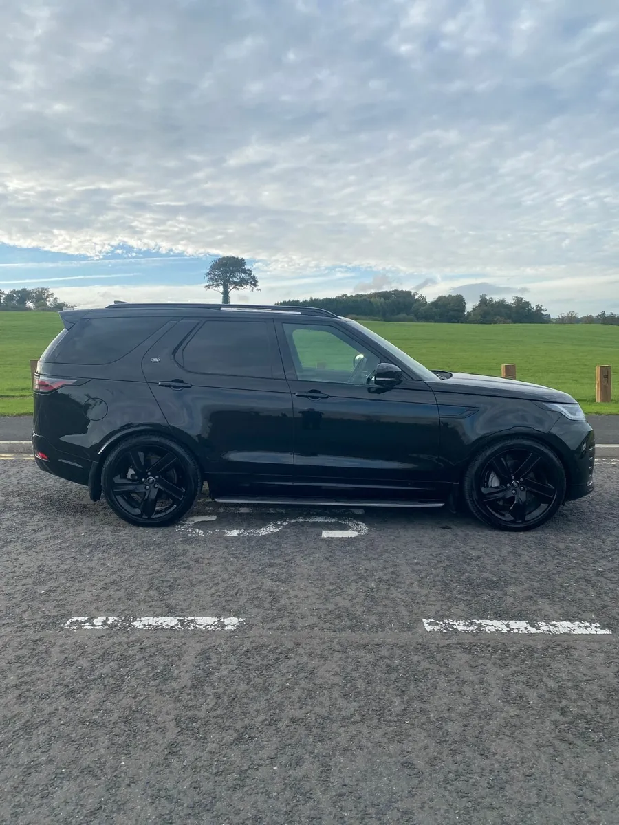 Land Rover Discovery 2024 R-Dynamic 3.0D MHEV Comm - Image 1