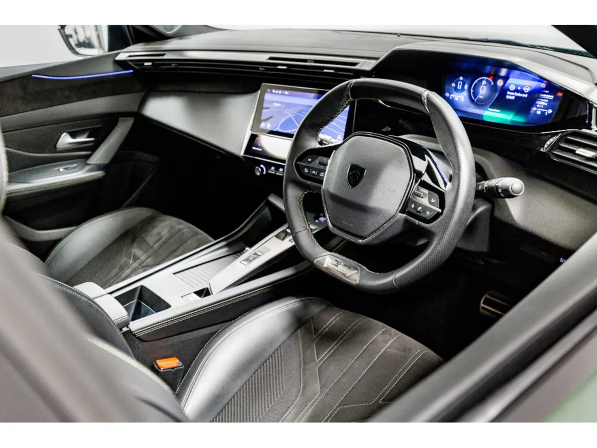 Peugeot 308 GT PHEV Auto 180HP - Image 2