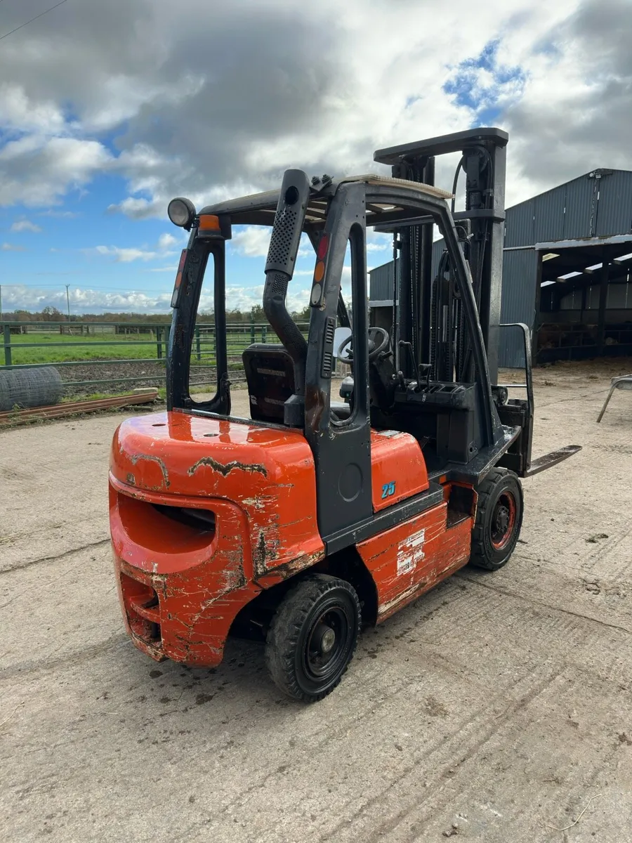 Nissan forklift 2.5ton - Image 2