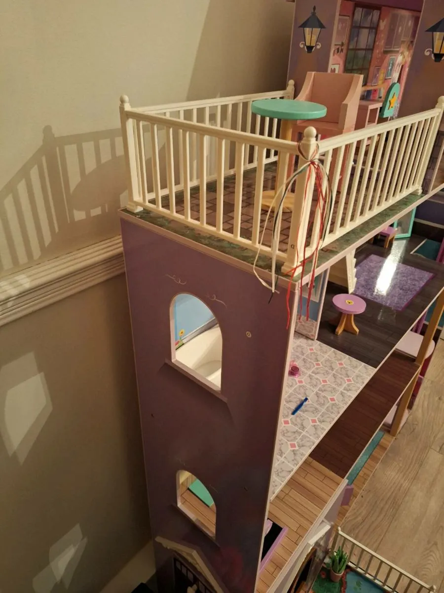 doll house - Image 4