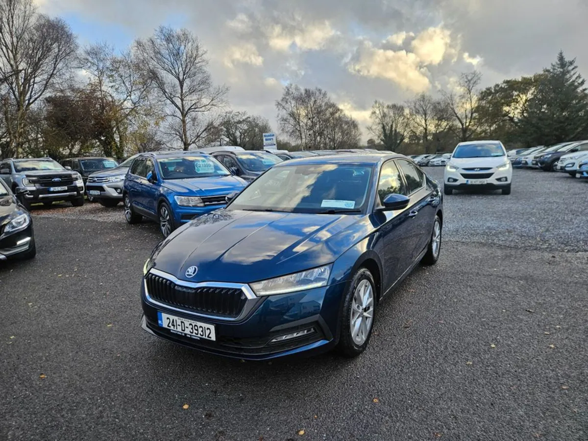 Skoda Octavia AMB 2.0tdi 115HP 5DR - Image 2