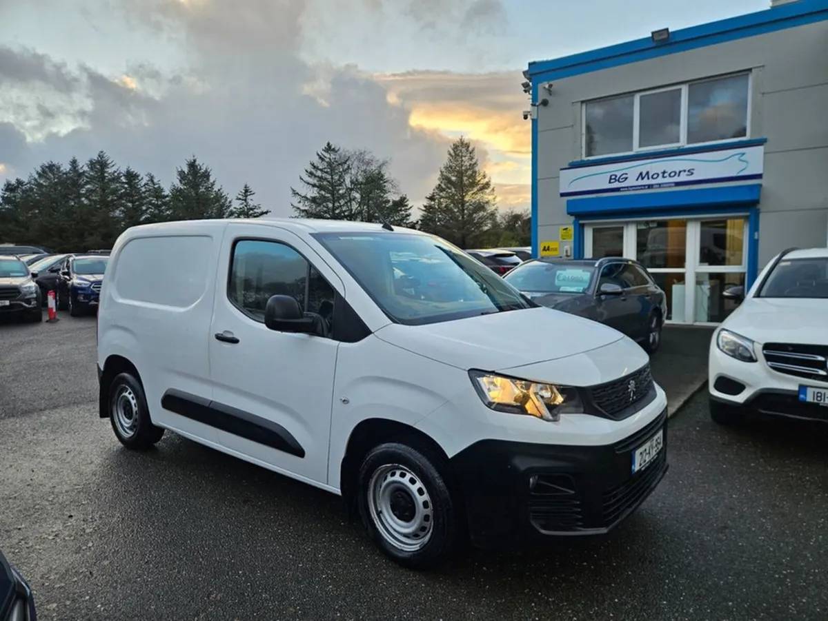 Peugeot Partner 1.5 Blue HDI panelled 6.2 2 - Image 1