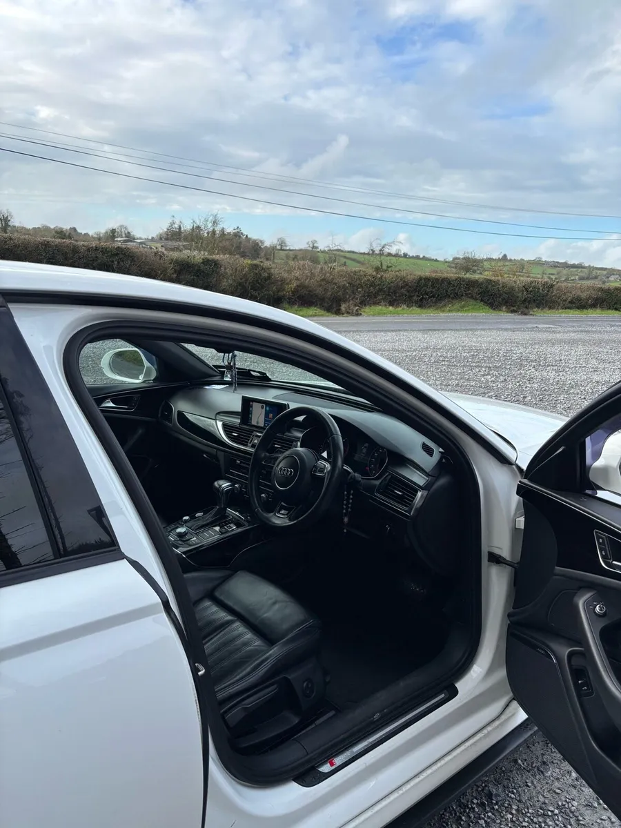 141 Audi a6 s-line ultra black edition - Image 4