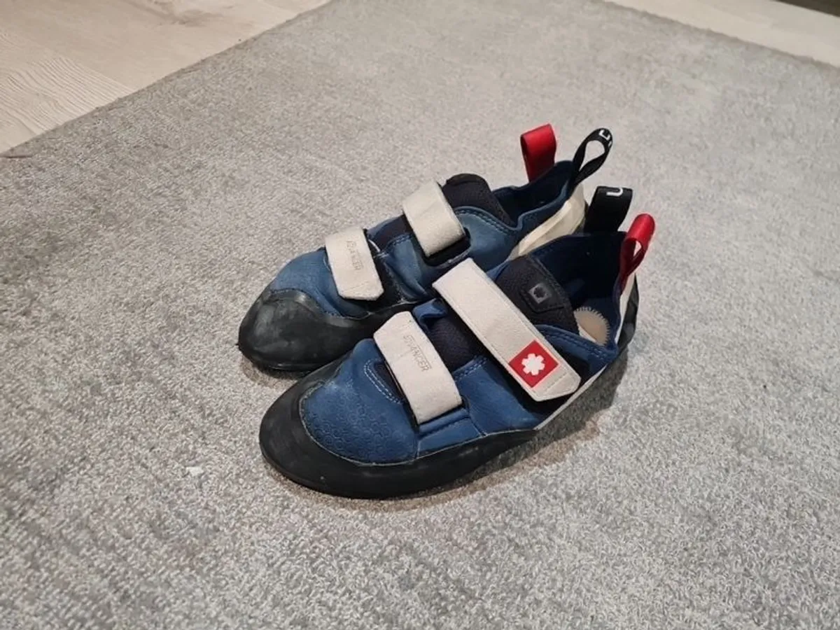 Ocun Advancer climbing shoes - Image 1