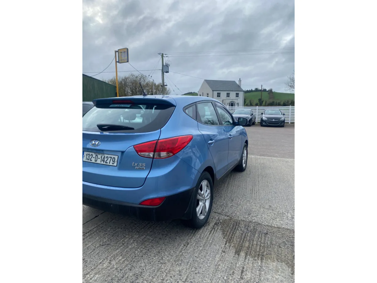 Hyundai ix35 1.7 CRDI STYLE 2WD 5DR - Image 2