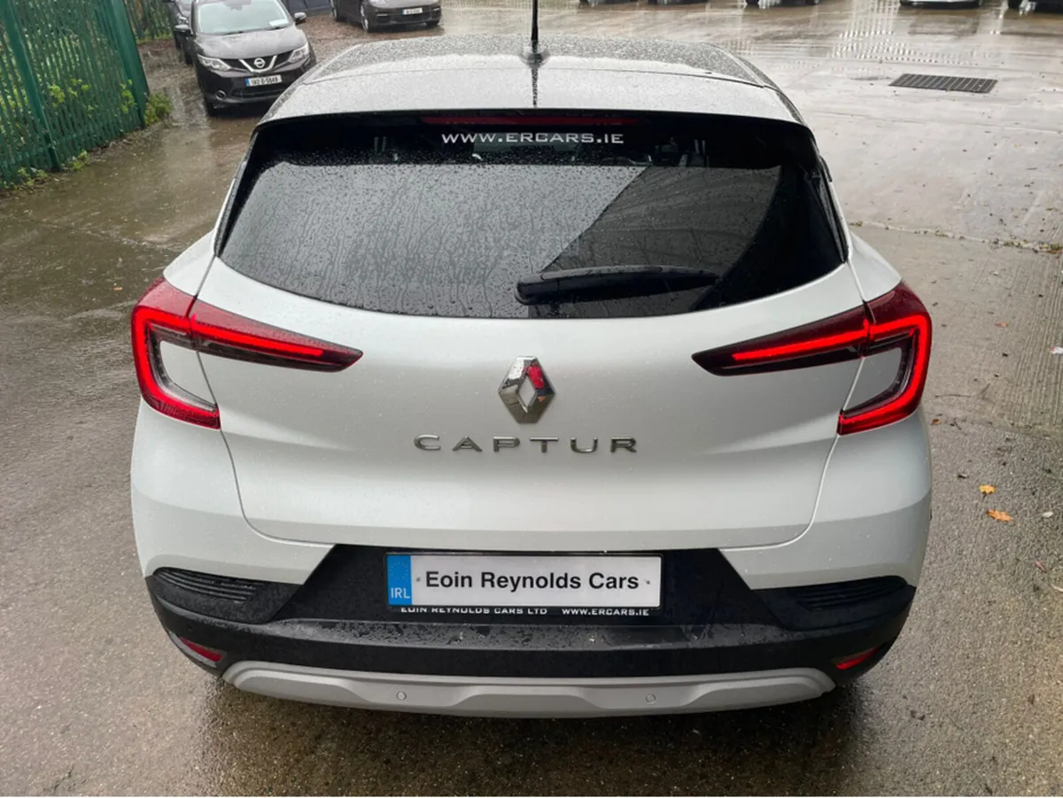 Renault Captur LIMITED EDITION NAEB TCE 90 5DR - Image 4