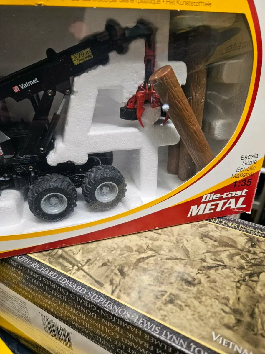 Corgi Joal Komatsu Harvester Log 1.35 - Image 3