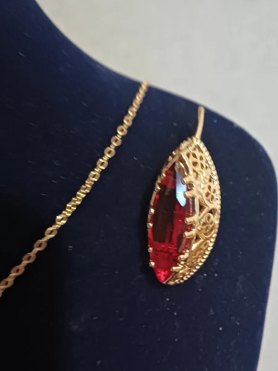 A Three-Piece Vintage Style 14K Gold Rolled Zircon - Image 4